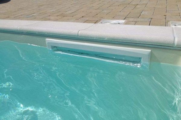 piscina a skimmer
